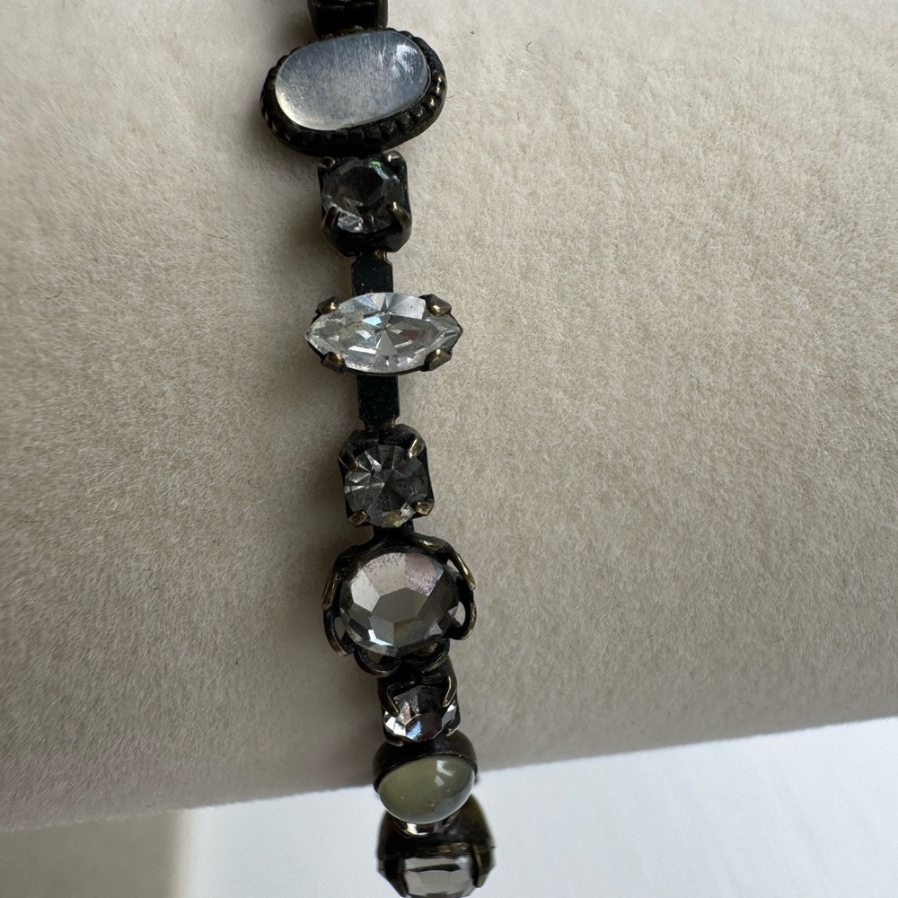 Sorrelli Gray Austrian Crystal and Stone Bracelet - Picture 3 of 8